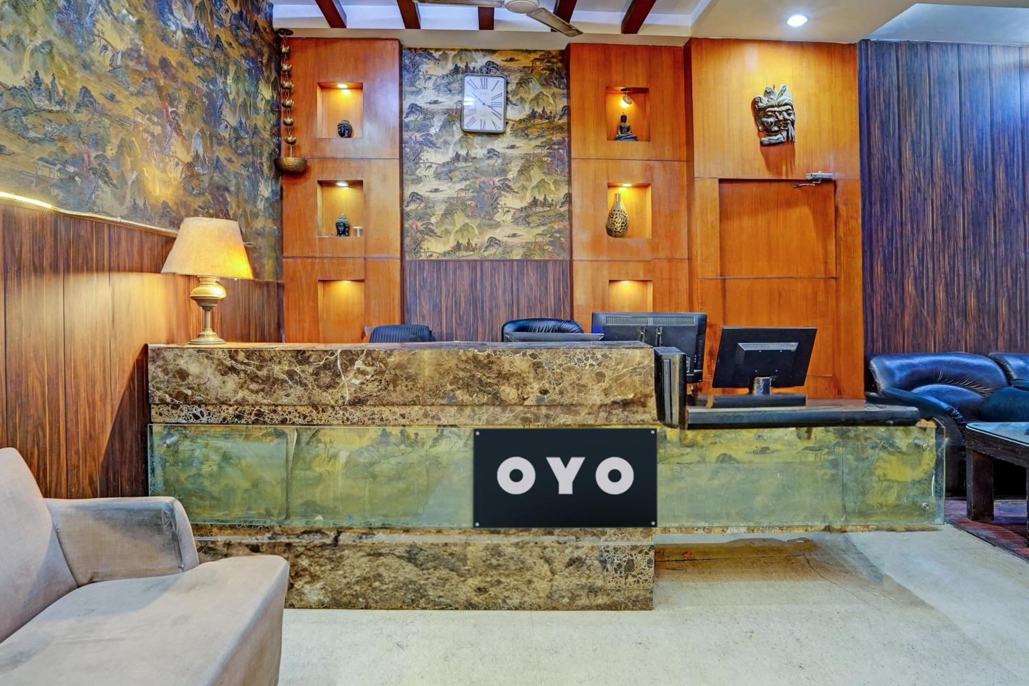 OYO 421 One Hotel Ghaziabad Buitenkant foto